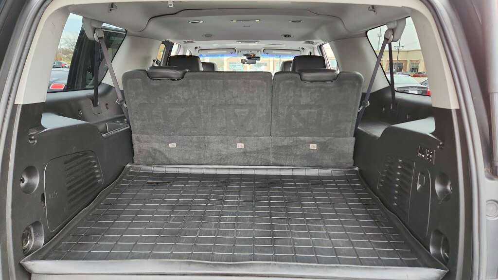 Used 2018 Cadillac Escalade ESV Luxury AWD/4WD image 26