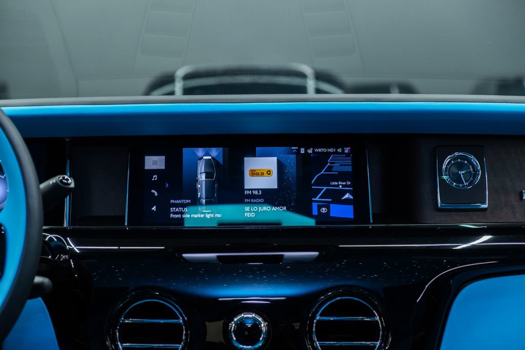 Used 2025 Rolls-Royce Phantom Sedan image 61