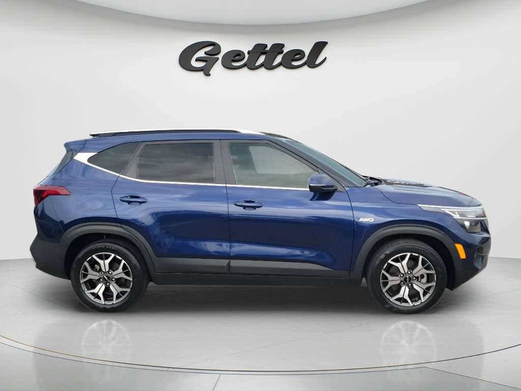 Used 2023 Kia Seltos EX AWD/4WD image 4