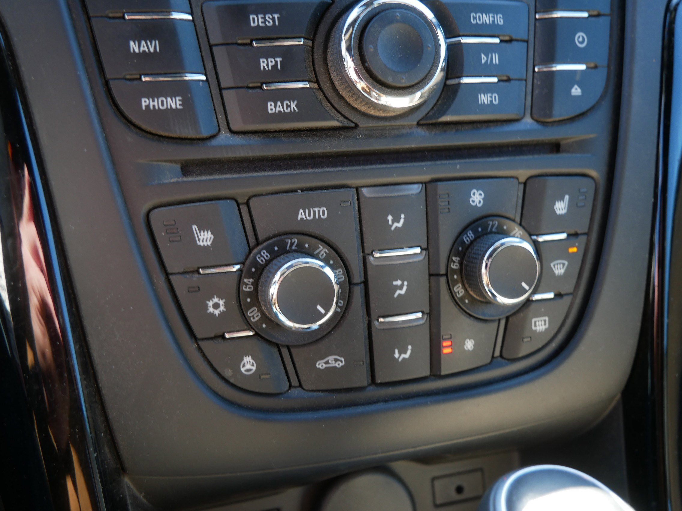Used 2018 Buick Cascada Premium FWD image 22