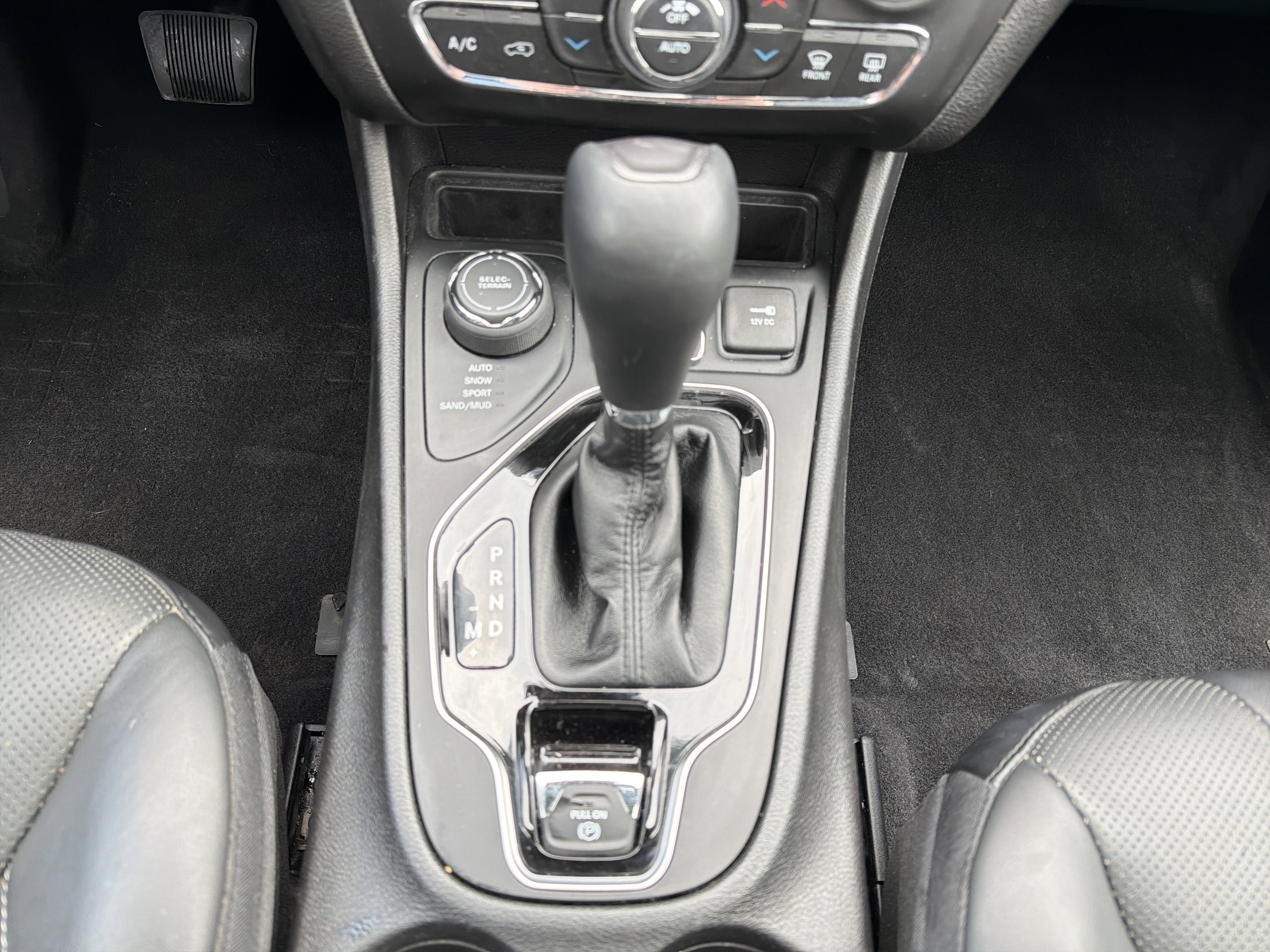 Used 2021 Jeep Cherokee Limited AWD/4WD image 23