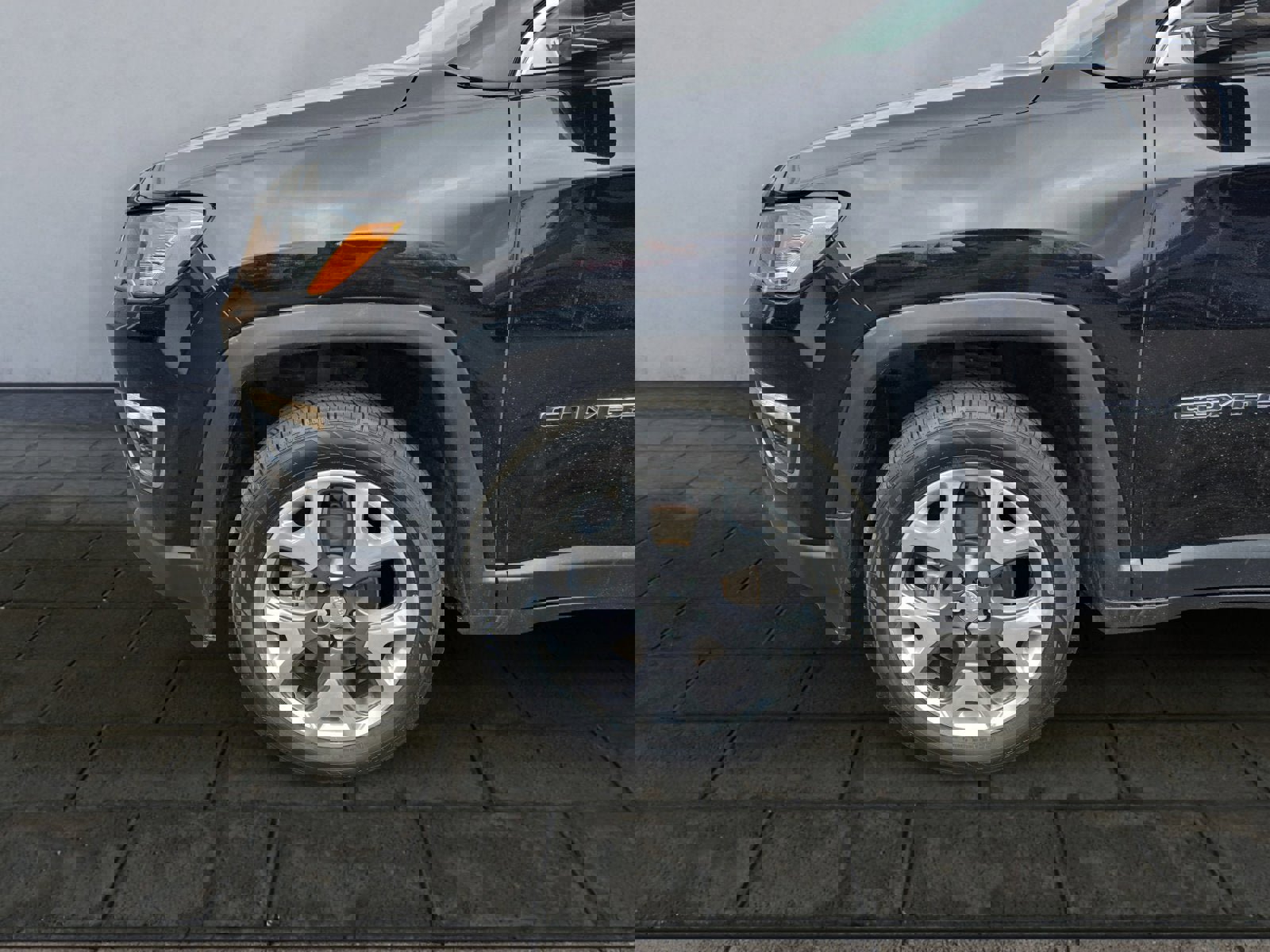 Used 2019 Jeep Compass Limited image 26