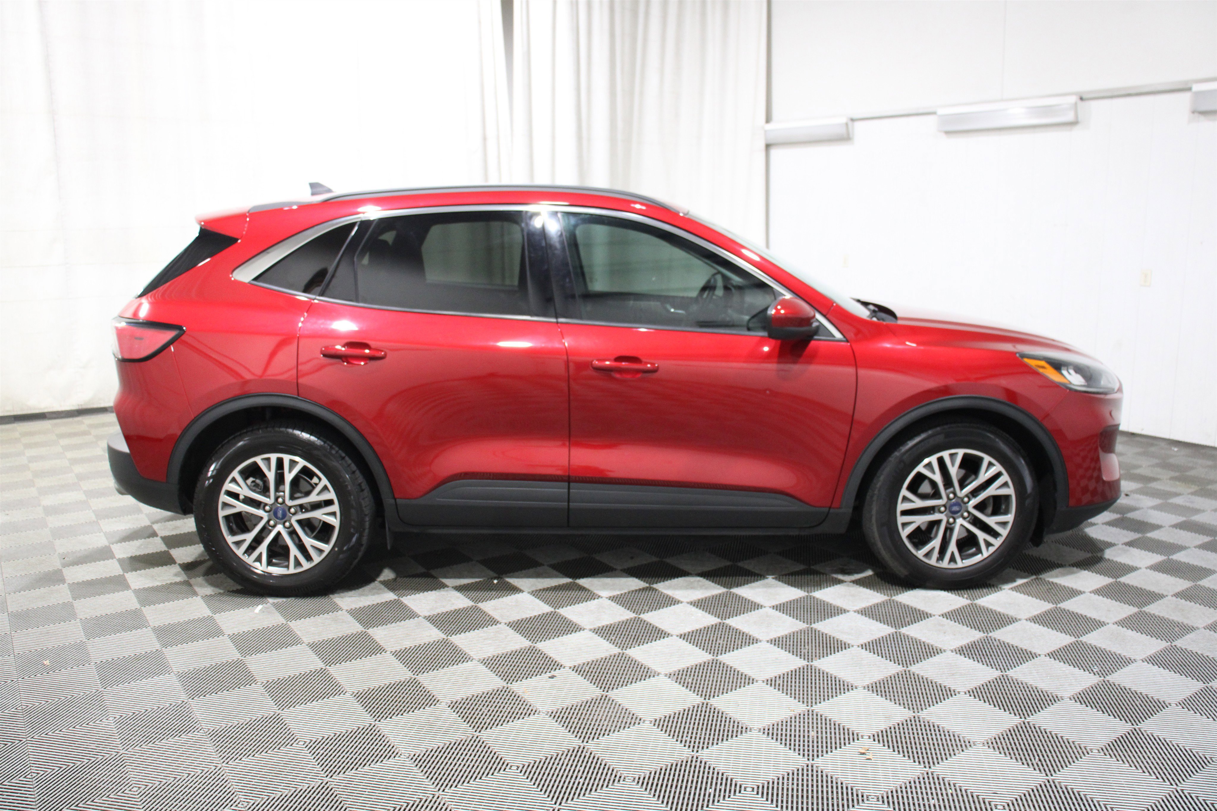 Used 2022 Ford Escape SEL image 30