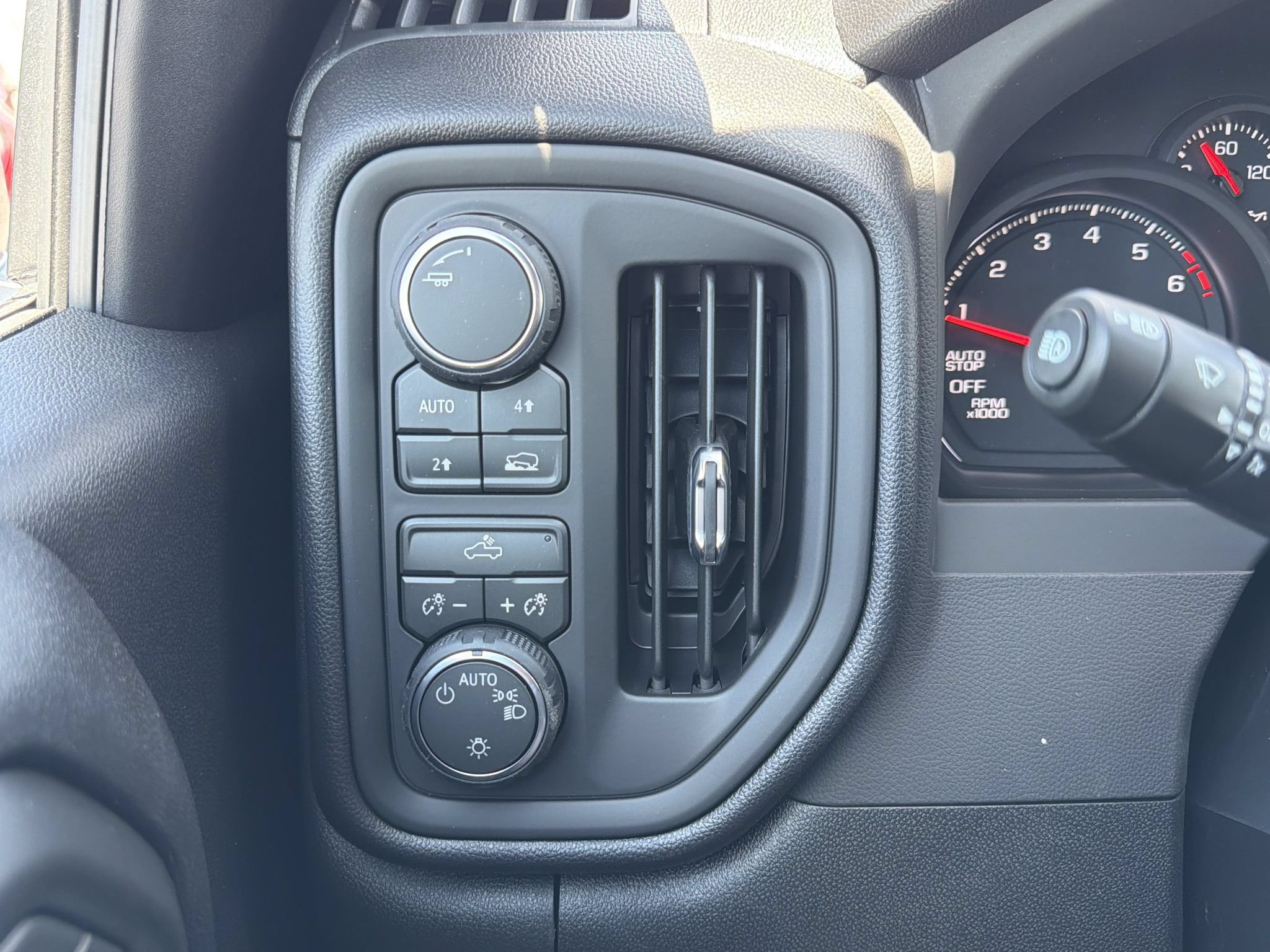 New 2026 Chevrolet Silverado 1500 Custom AWD/4WD image 12