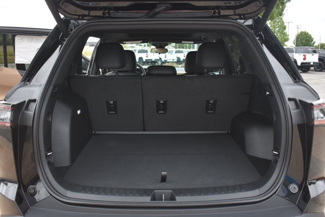 New 2027 Chevrolet Equinox ACTIV w/ Convenience Package III FWD image 18