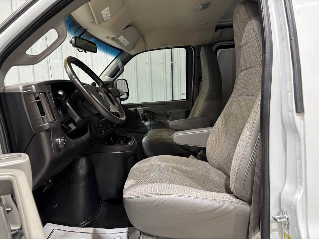 Used 2017 Chevrolet Express 2500 image 11
