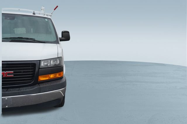 Used 2021 GMC Savana 3500 w/ Driver Convenience Package image 32