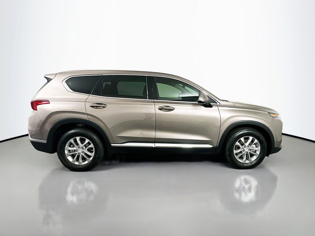 Used 2019 Hyundai Santa Fe SEL FWD image 4