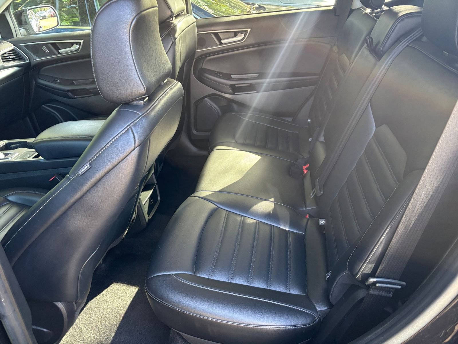 Used 2022 Ford Edge SEL image 25