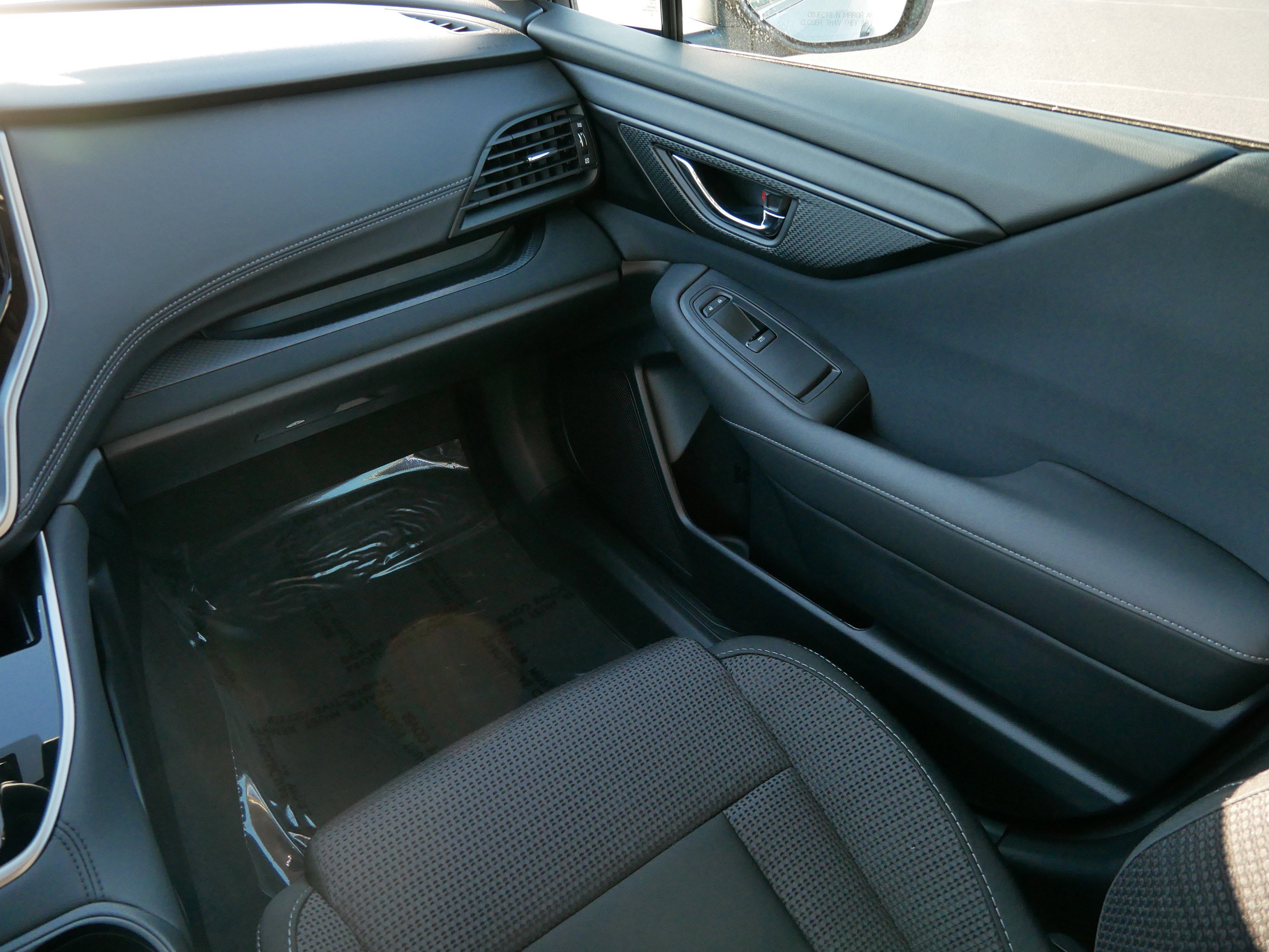 Used 2025 Subaru Outback Premium image 11