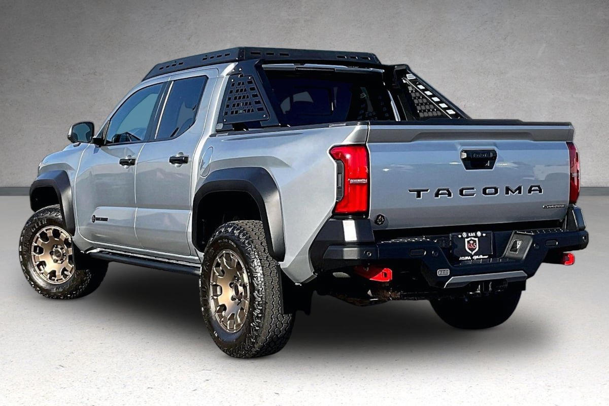 Used 2024 Toyota Tacoma 4x4 Double Cab Hybrid image 33
