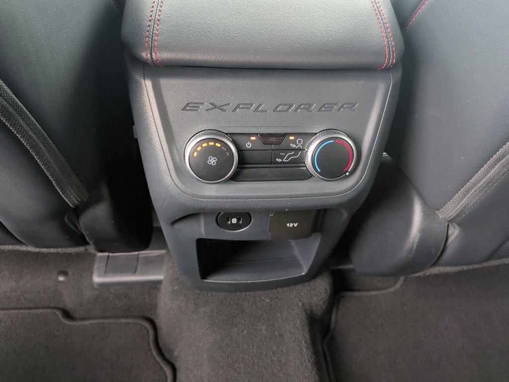 Certified 2025 Ford Explorer ST-Line w/ ST-Line Street Pack AWD/4WD image 19