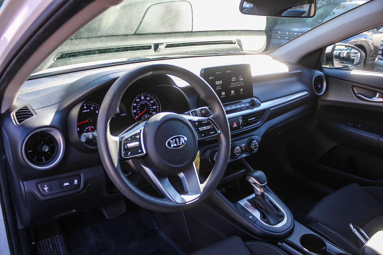 Used 2020 Kia Forte LXS FWD image 22