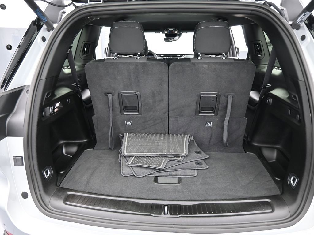 Used 2024 Jeep Grand Cherokee L Laredo w/ Luxury Tech Group I image 41