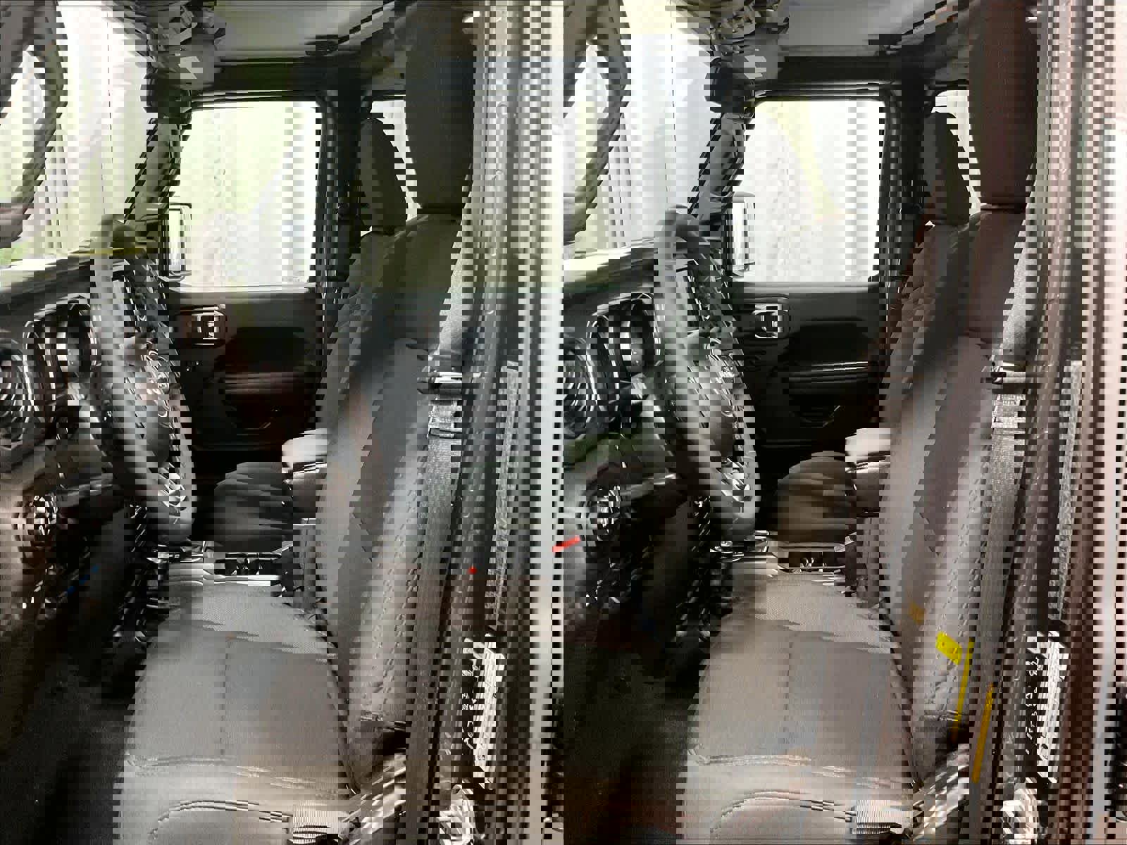 Used 2023 Jeep Wrangler Unlimited w/ Cold Weather Group AWD/4WD image 10