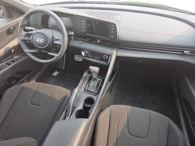 New 2026 Hyundai Elantra Sport FWD image 20