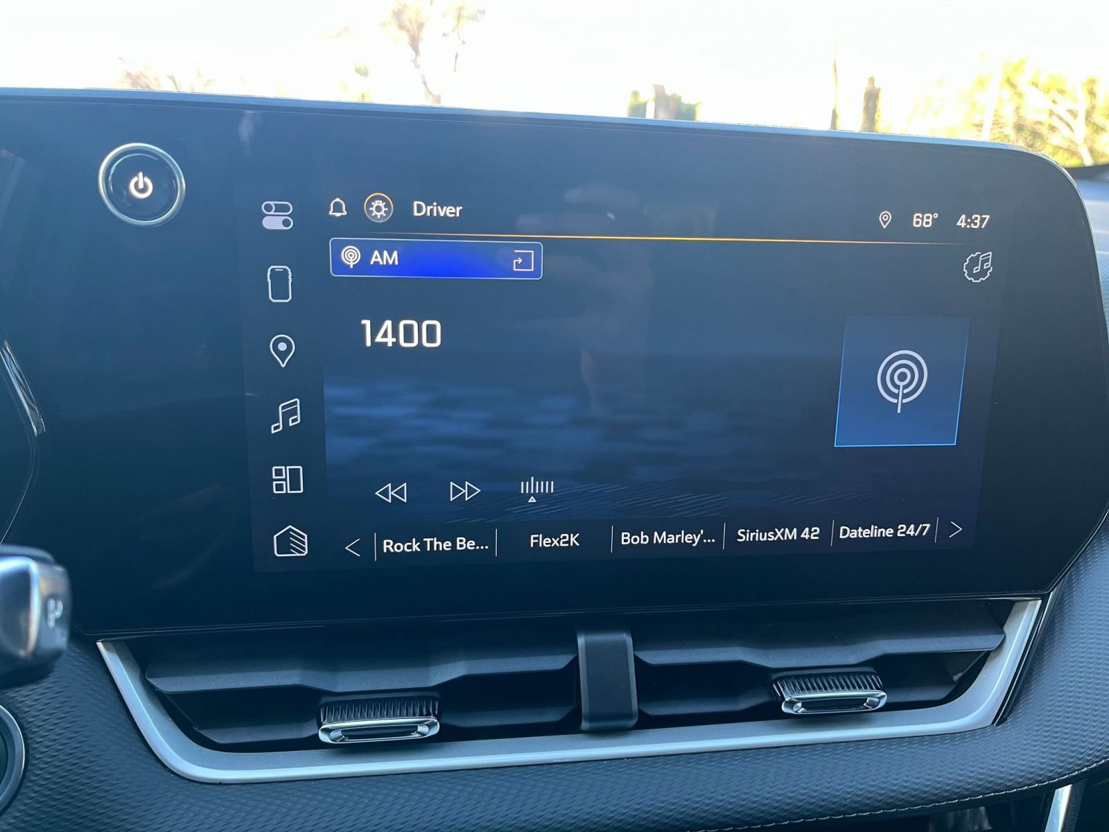 Used 2025 Chevrolet Equinox LT image 20