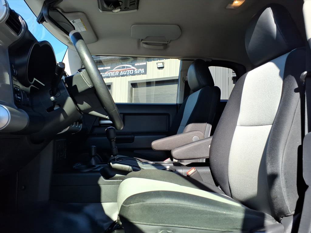 Used 2014 Toyota FJ Cruiser 4WD image 8