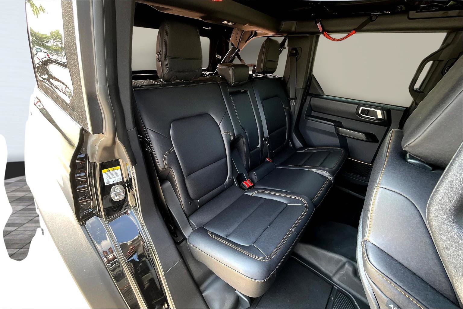 Used 2024 Ford Bronco Badlands image 20