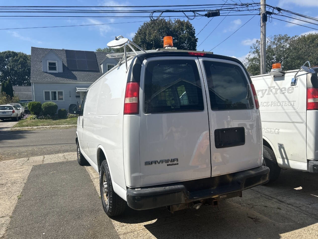 Used 2014 GMC Savana 2500 w/ Cold Climate Package image 5