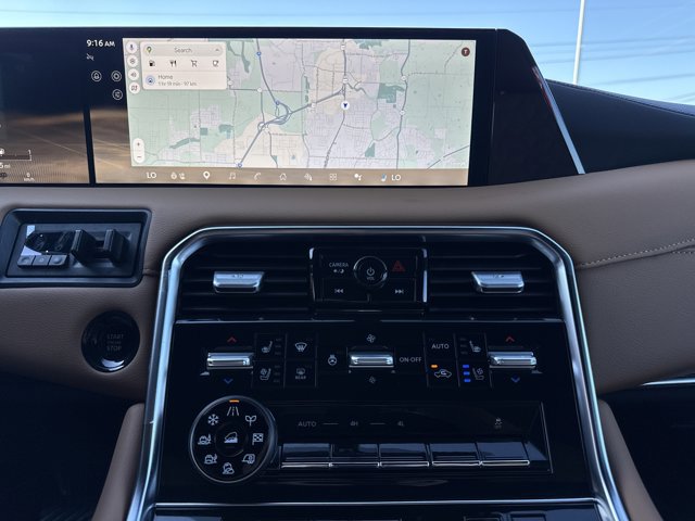 Certified 2025 Nissan Armada Platinum Reserve image 22