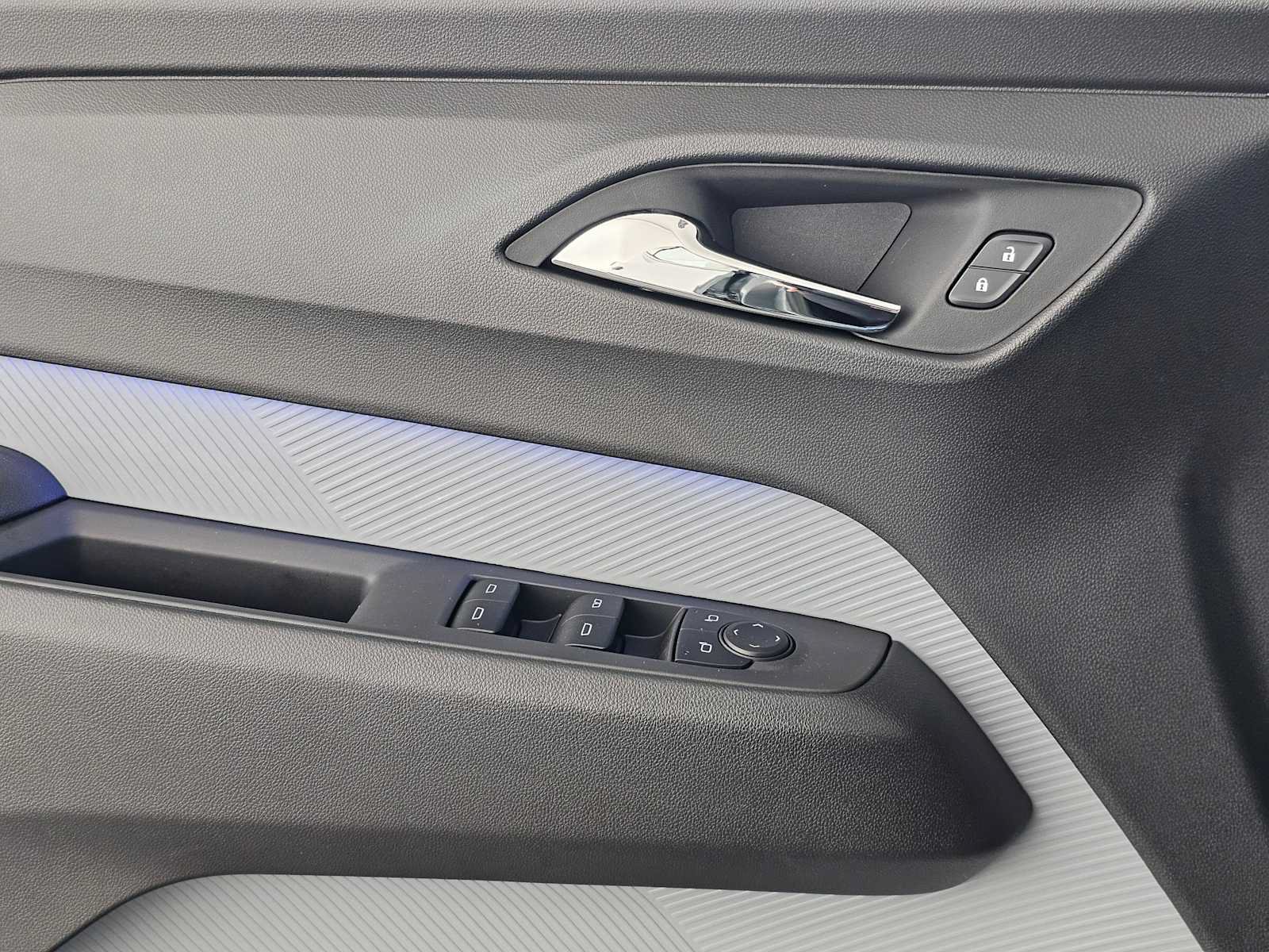 New 2027 Chevrolet Bolt RS FWD image 29