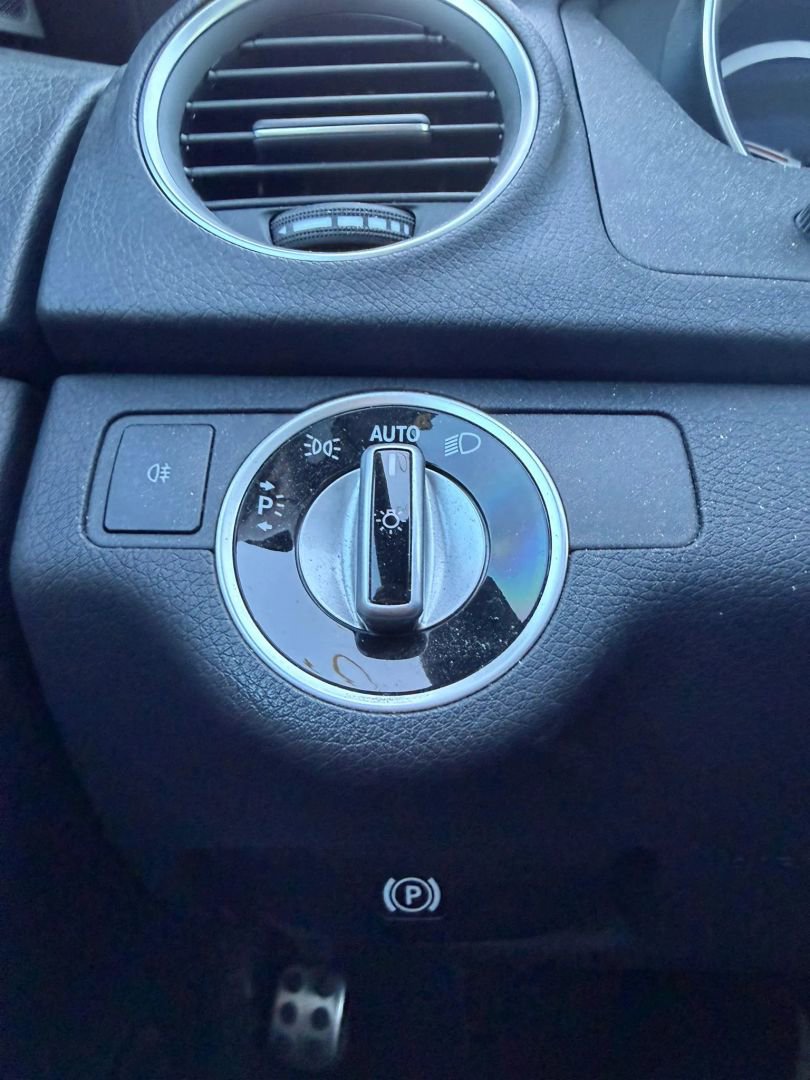 Used 2012 Mercedes-Benz C 63 AMG Sedan image 28