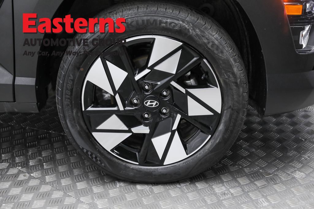 Used 2024 Hyundai Kona SEL image 31