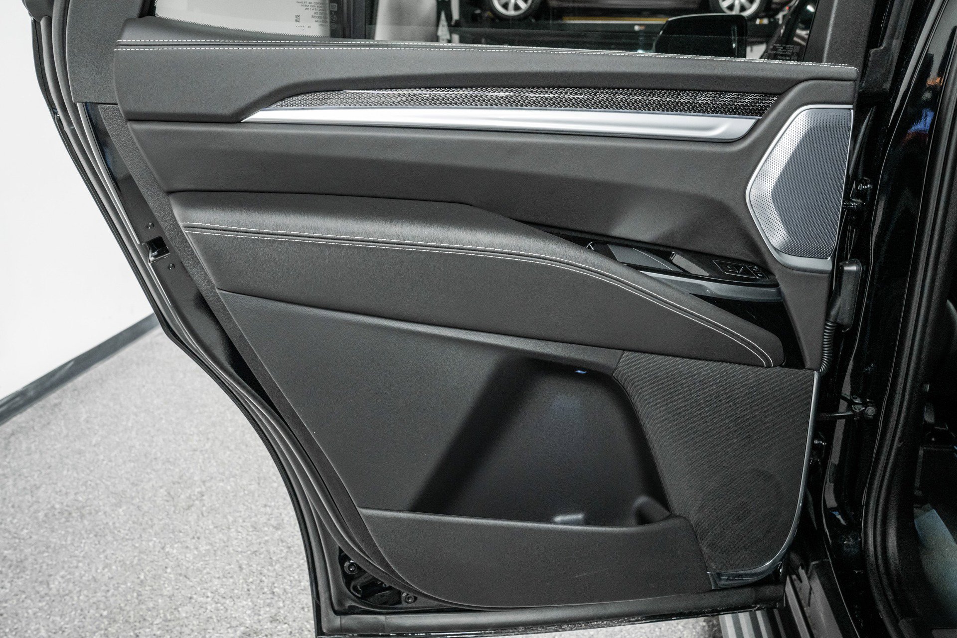 Used 2026 Cadillac Escalade V image 42