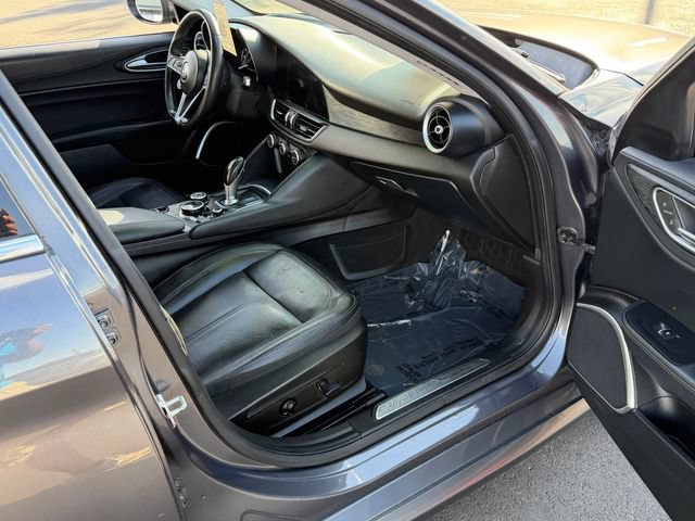 Used 2019 Alfa Romeo Giulia RWD image 24