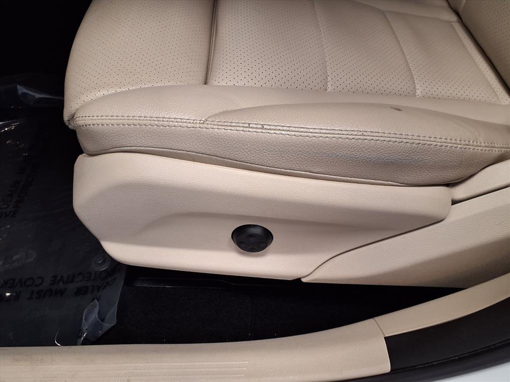 Used 2022 Mercedes-Benz GLC 300 4MATIC image 21