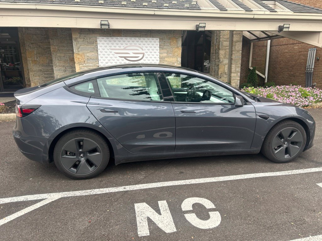 Used 2023 Tesla Model 3 Standard Range RWD image 4