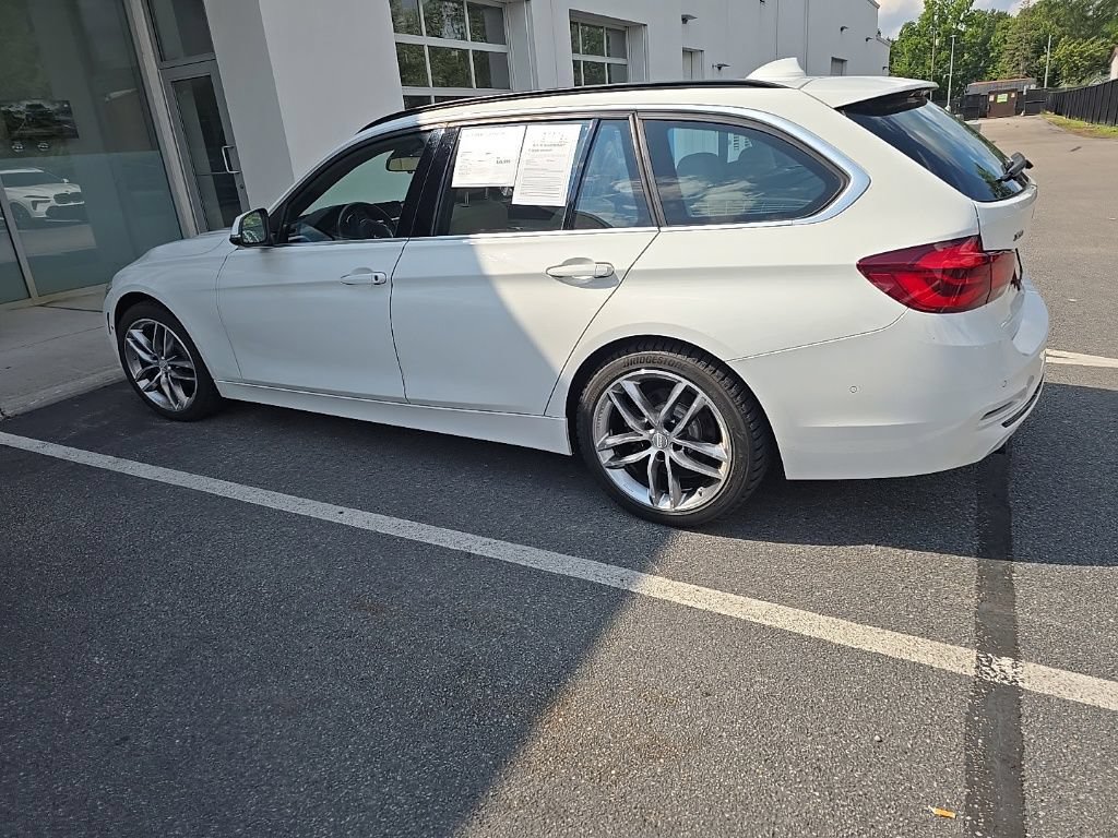 Used 2018 BMW 328d xDrive Wagon AWD/4WD image 5