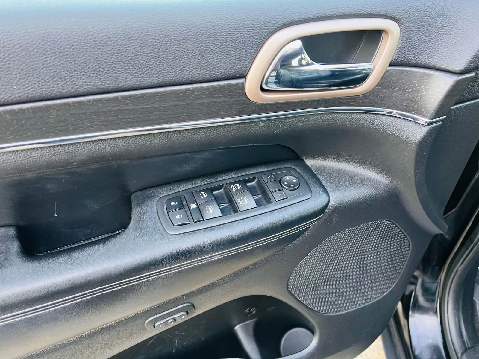 Used 2017 Jeep Grand Cherokee Limited RWD image 35