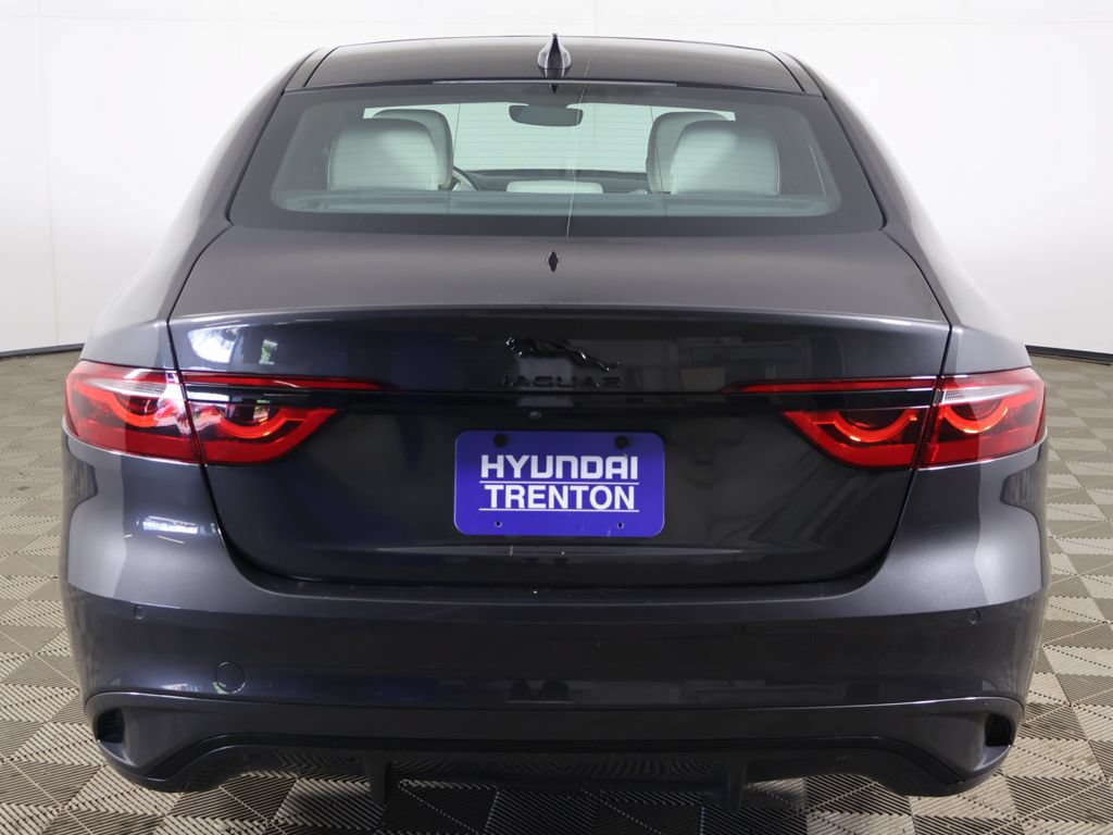 Used 2024 Jaguar XF R-Dynamic SE AWD/4WD image 14