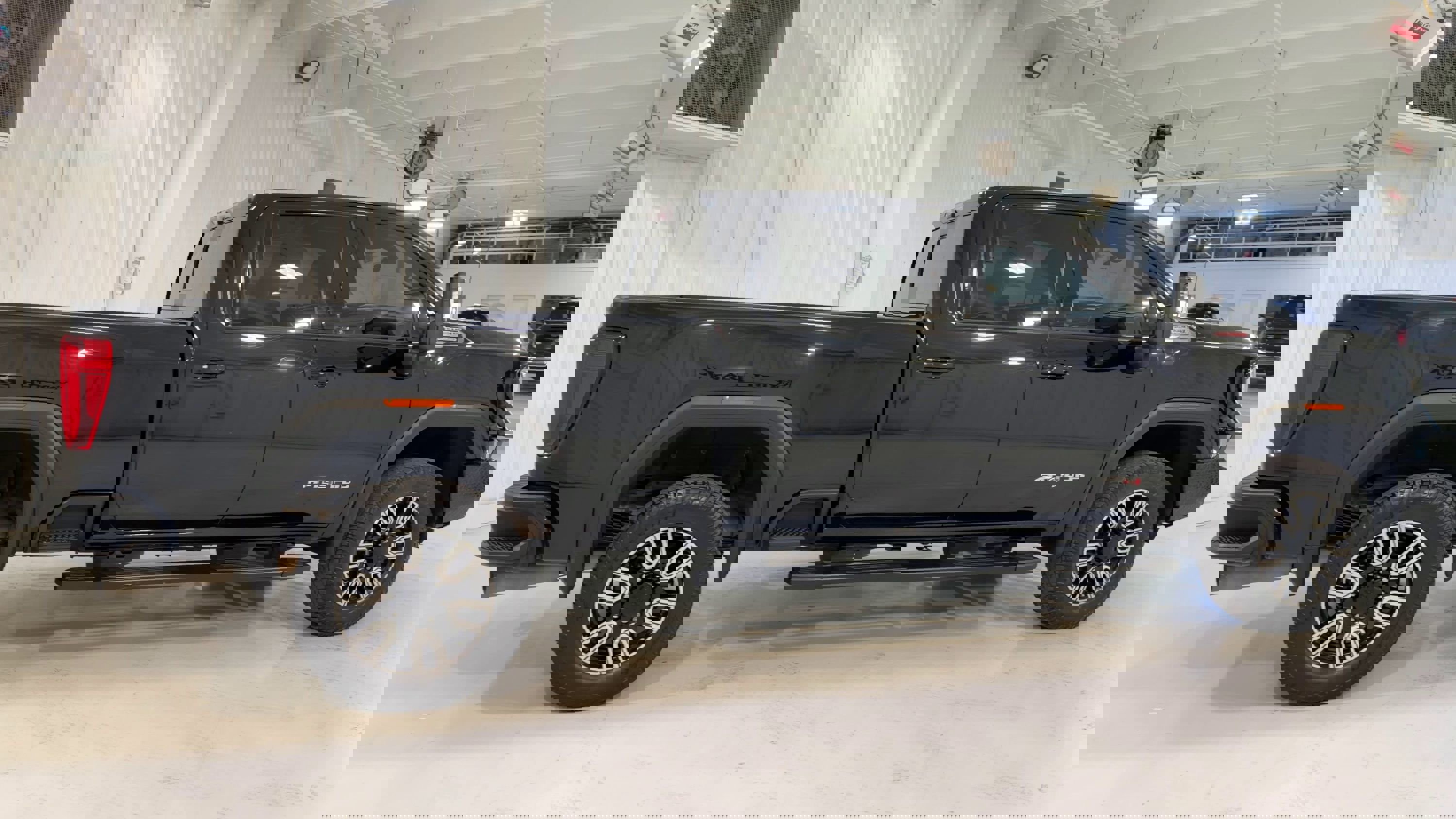 Used 2020 GMC Sierra 2500 AT4 w/ AT4 Premium Package image 2