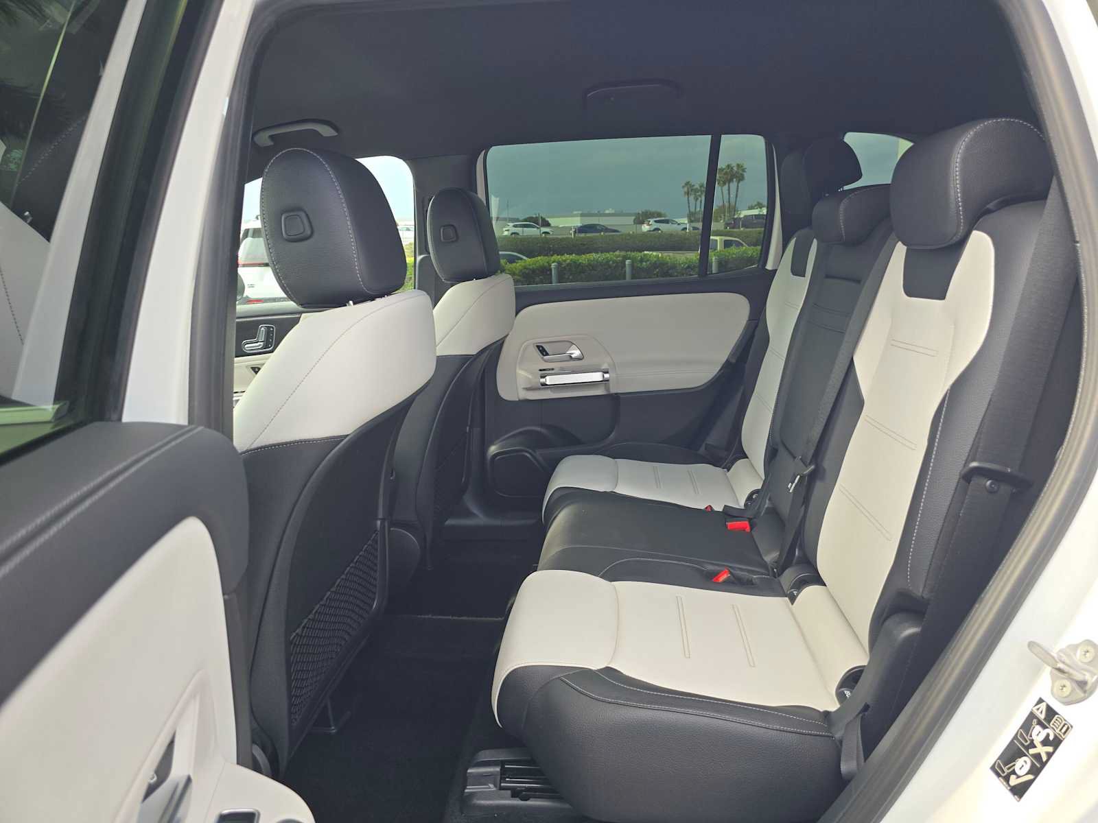 Used 2021 Mercedes-Benz GLB 250 image 16
