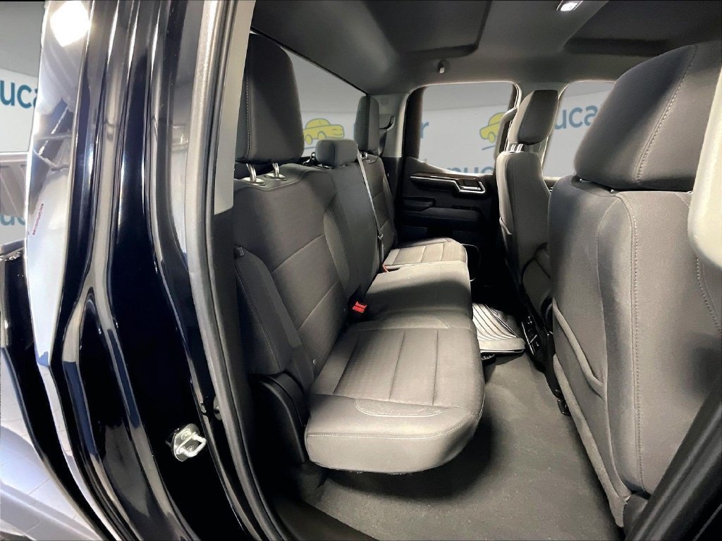 Used 2024 Chevrolet Silverado 1500 LT AWD/4WD image 16