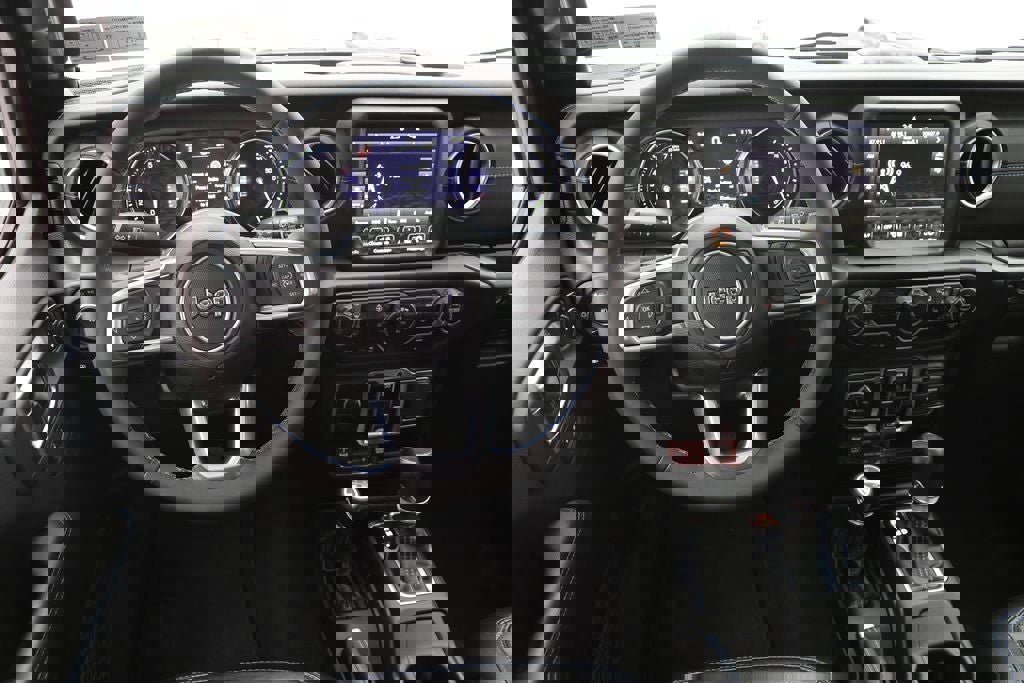 Used 2023 Jeep Wrangler Unlimited Rubicon 4xe w/ Cold Weather Group AWD/4WD image 14