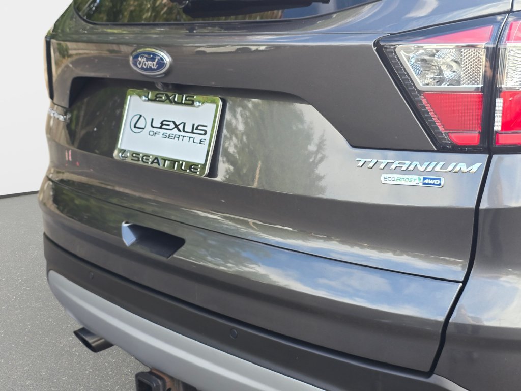 Used 2017 Ford Escape Titanium w/ Equipment Group 301A AWD/4WD image 14