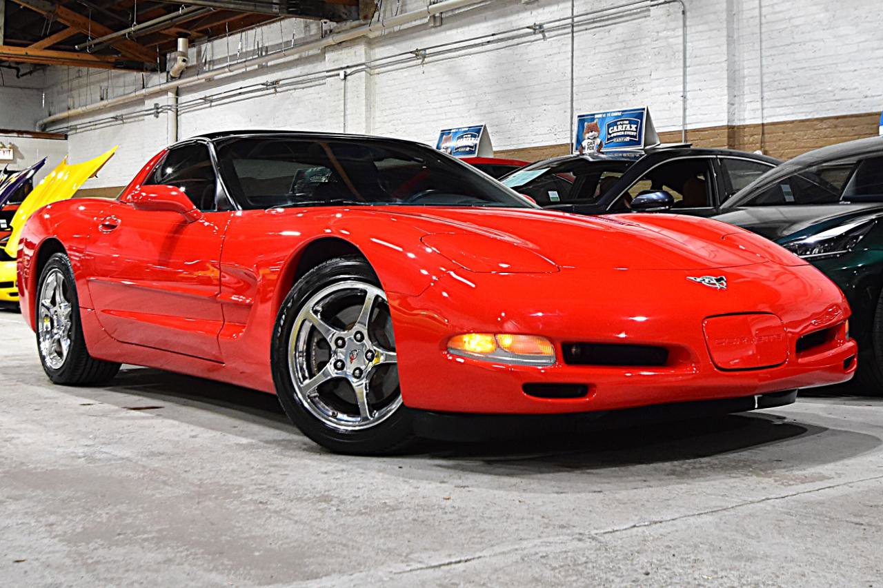 Used 2003 Chevrolet Corvette Coupe w/ Preferred Equipment Group image 4