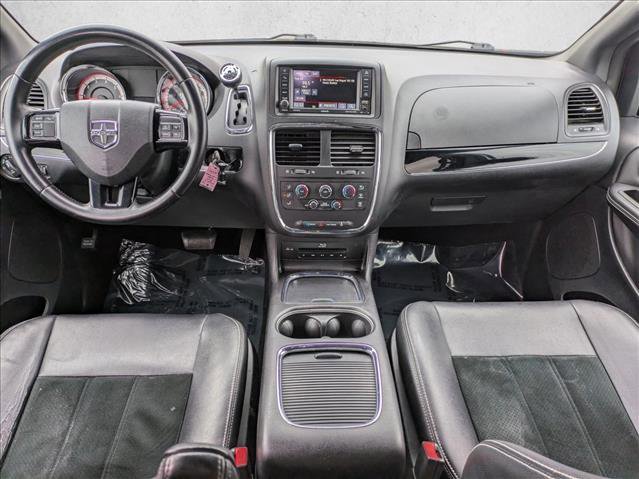 Used 2016 Dodge Grand Caravan SXT image 17