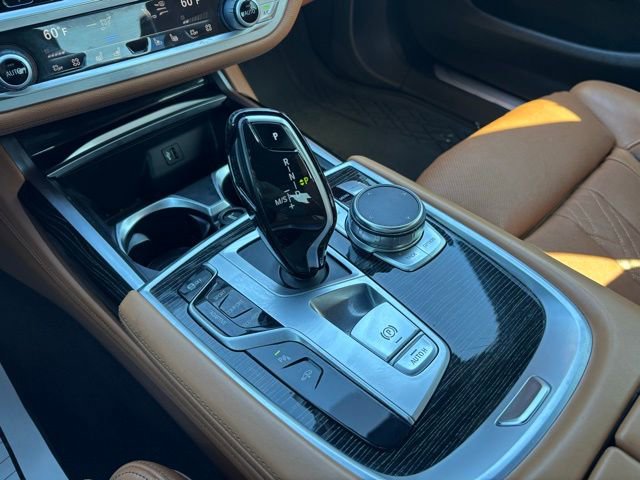 Used 2019 BMW 750i image 33