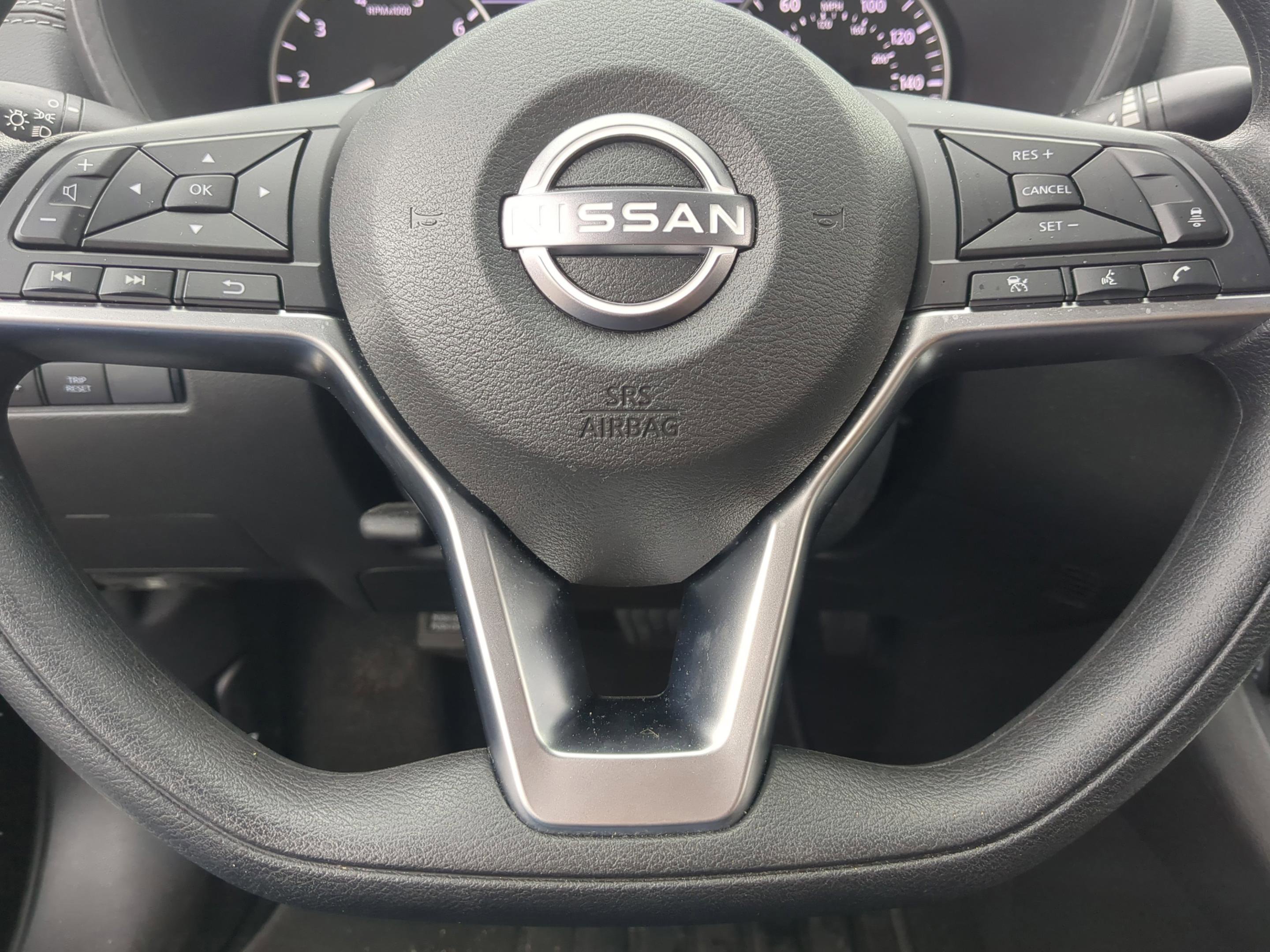 Used 2025 Nissan Sentra SV image 16