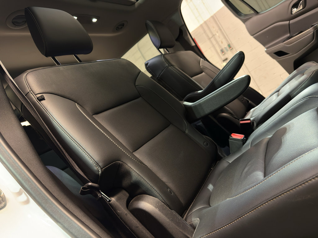 Used 2019 GMC Acadia SLT w/ Black Edition AWD/4WD image 27