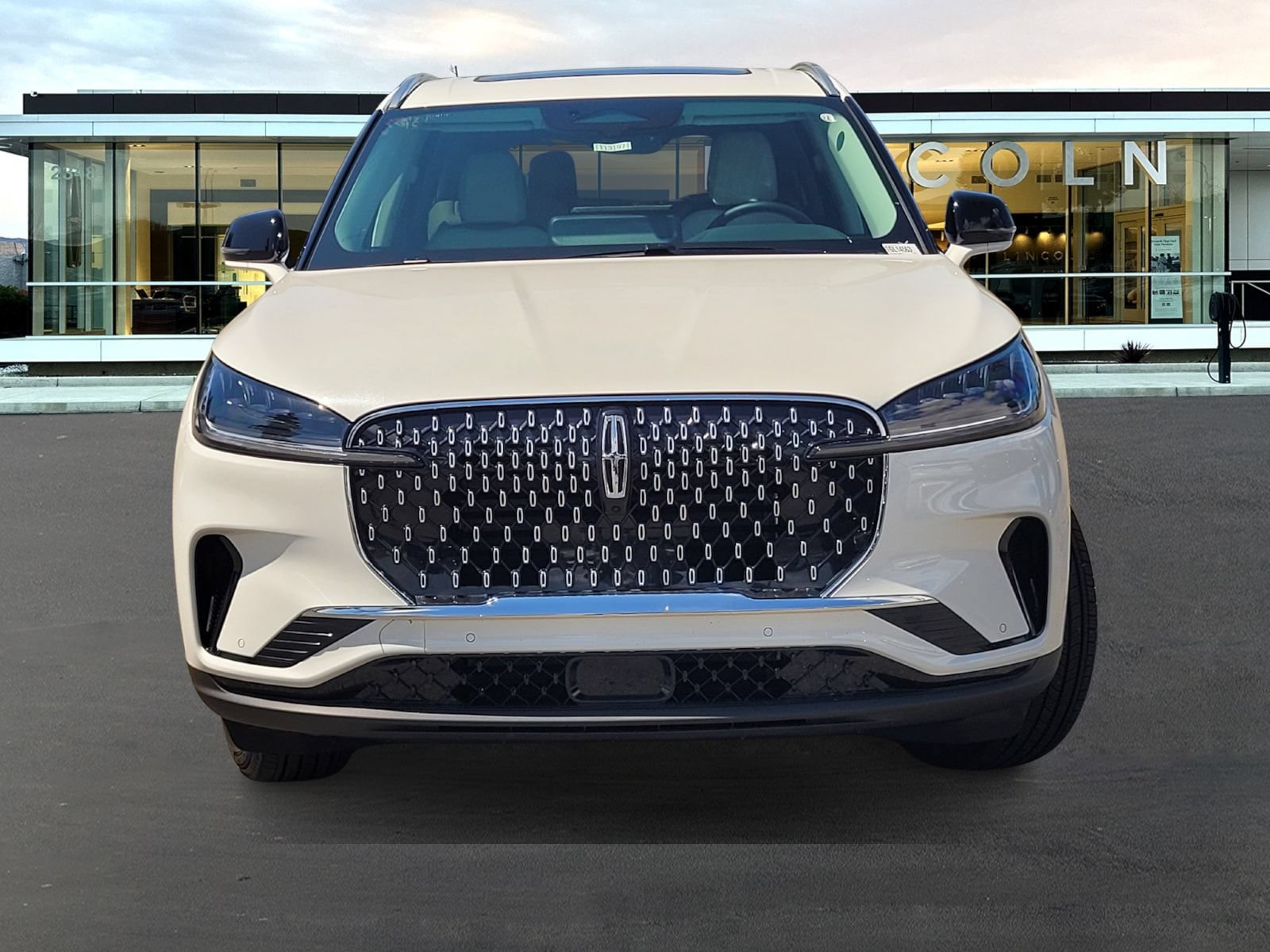 New 2026 Lincoln Aviator AWD image 2