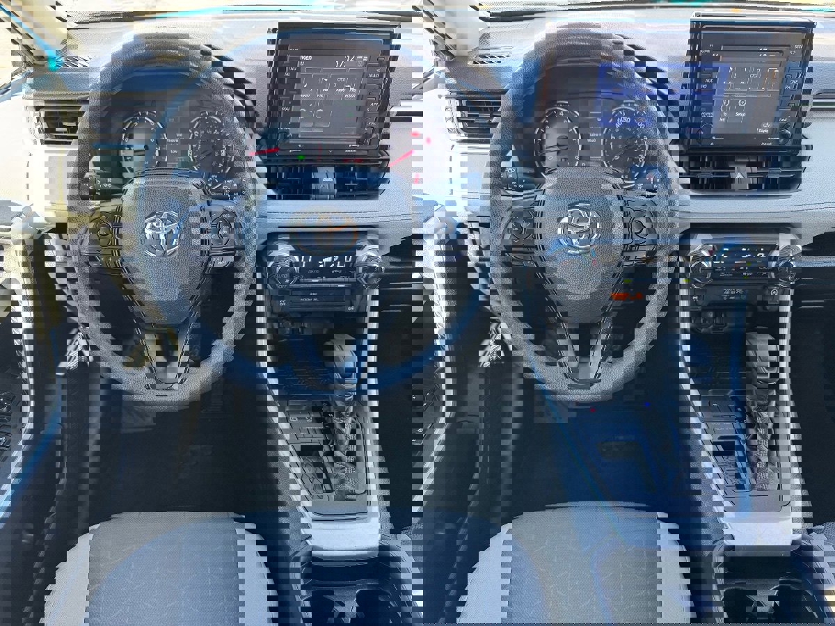 Used 2021 Toyota RAV4 XLE image 22