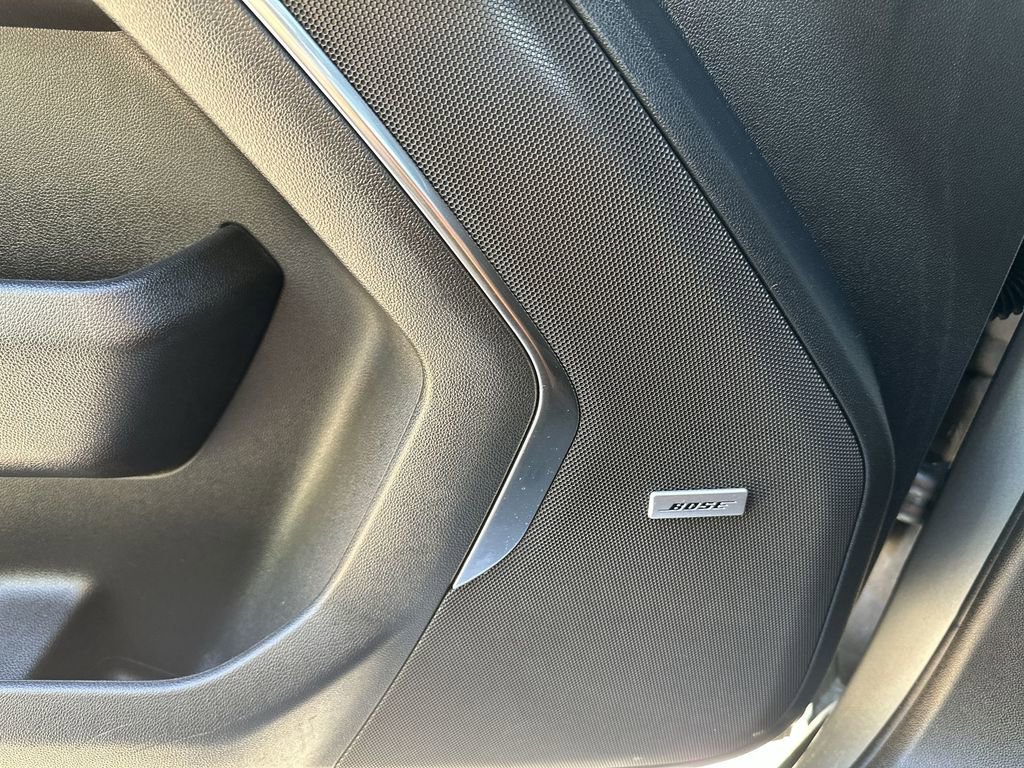 Used 2024 Chevrolet Suburban LT image 32