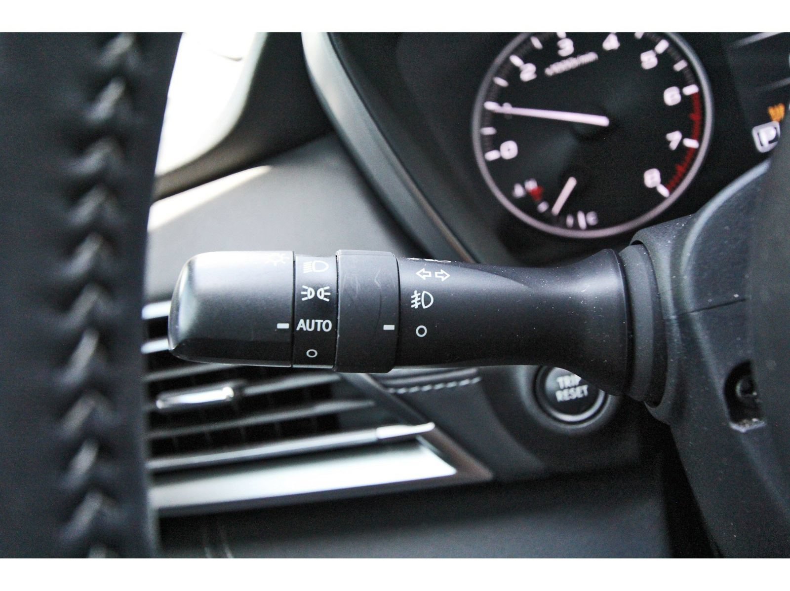 Used 2024 Subaru Outback Touring AWD/4WD image 17