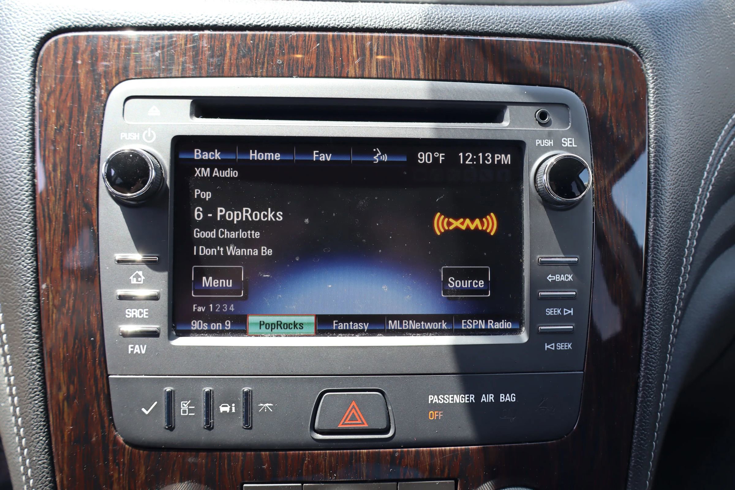 Used 2016 Chevrolet Traverse LT w/ Style and Technology Package image 17